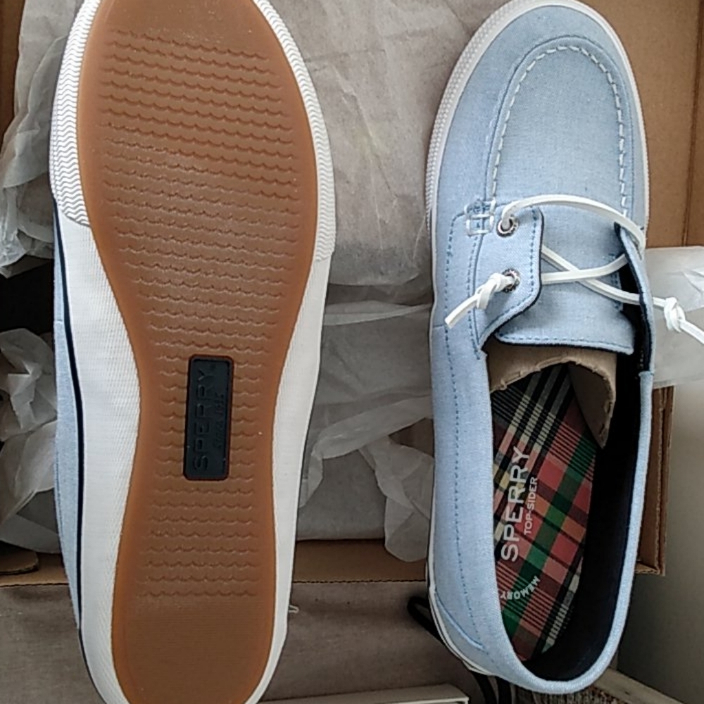 Sneakers - Picture 2 of 2